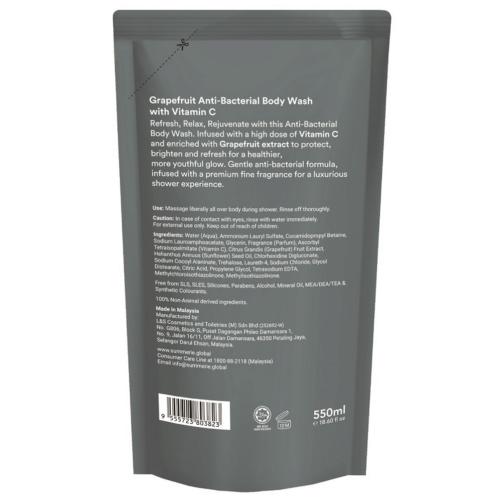 Infographic showing the antibacterial benefits and refreshing grapefruit scent of the Summerie 550ml body wash refill.